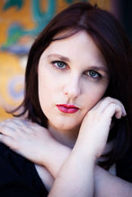 Cargar imagen en el visor de la galería, La pecera azul, de Isa Pérez Rod